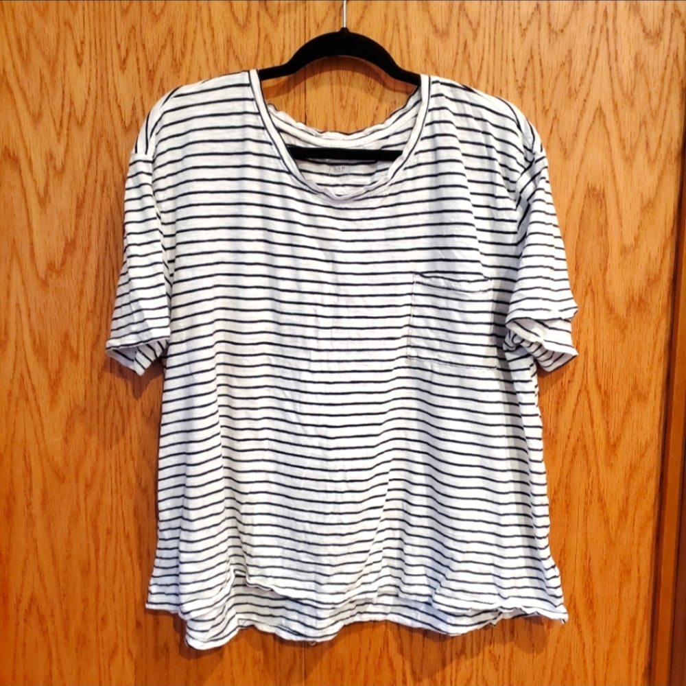 GAP Basic Striped Black and White T-Shirt size XXL